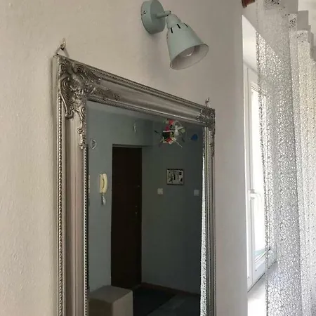 아파트 Klimatyczne Mieszkanie Na Starym Miescie