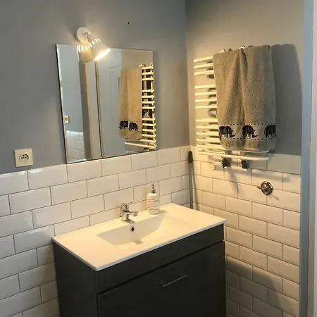 Klimatyczne Mieszkanie Na Starym Miescie 아파트